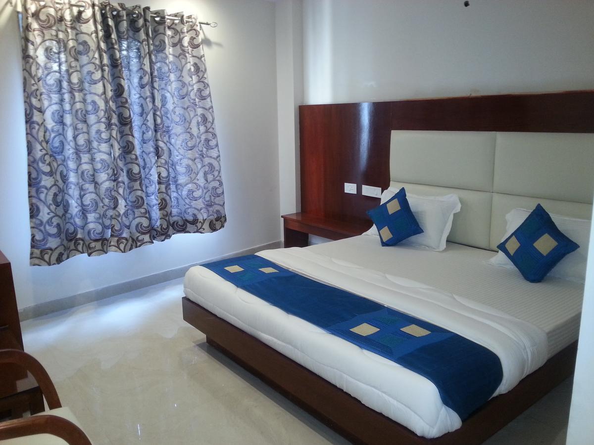 ניו דלהי Hotel Sapphire מראה חיצוני תמונה
