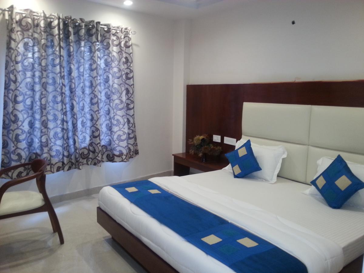 ניו דלהי Hotel Sapphire מראה חיצוני תמונה